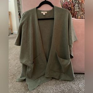 Loft XS/S poncho sweater, olive green